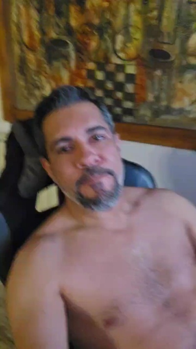 rey8706 live cam on Cam4
