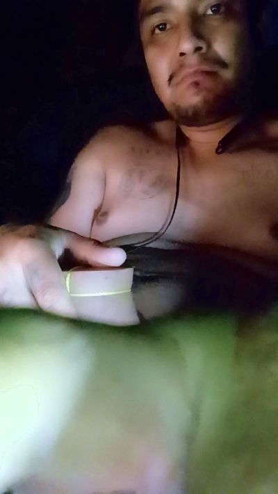 rhicardhoo31 live cam on Cam4
