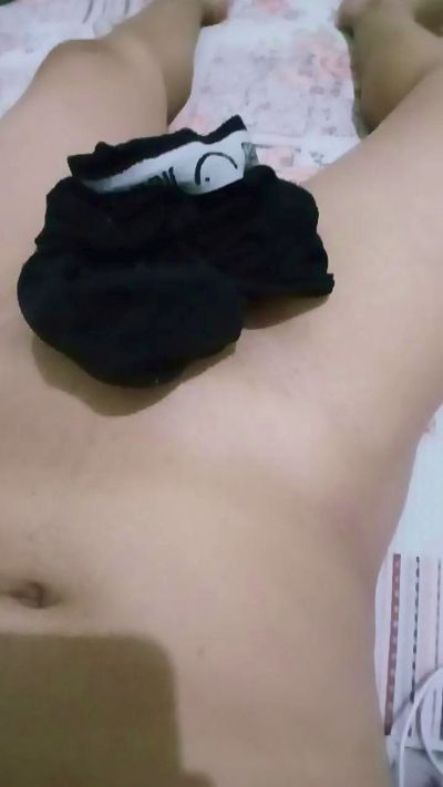 rianhotz00 live cam on Cam4