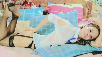 ribbinpink live cam on Cam4