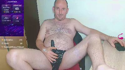 richy87111 live cam on Cam4