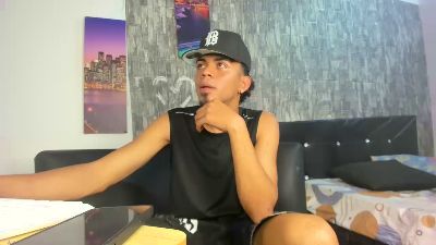 rick_foster live cam on Cam4