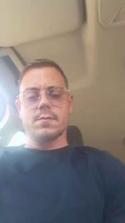 ricky3313 live cam on Cam4