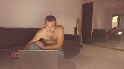 rickymartx live cam on Cam4