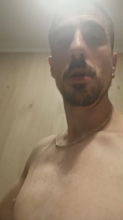 rik_1 live cam on Cam4