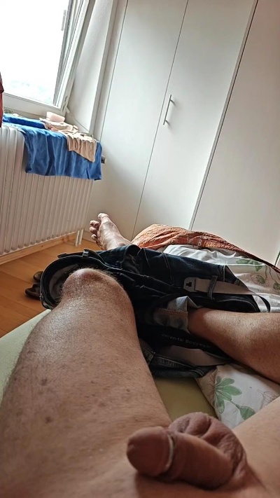 riki_alb live cam on Cam4