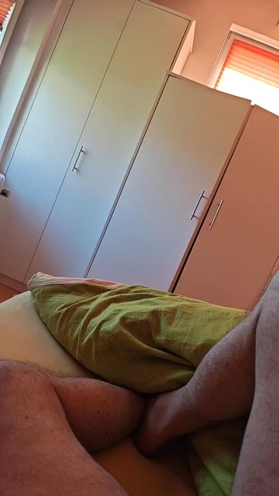riki_alb live cam on Cam4