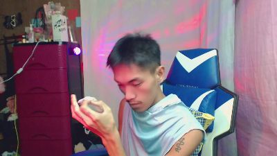 riks_tyler live cam on Cam4