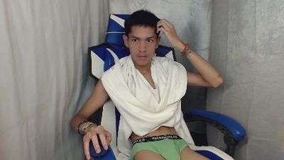 riks_tyler live cam on Cam4