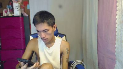 riks_tyler live cam on Cam4