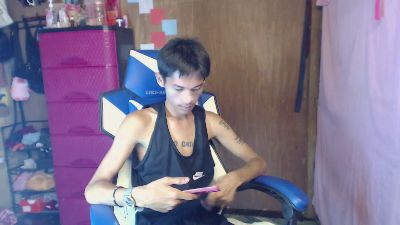 riks_tyler live cam on Cam4