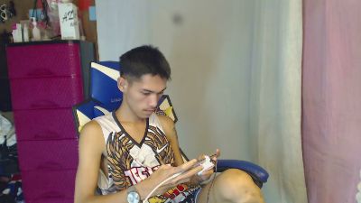 riks_tyler live cam on Cam4
