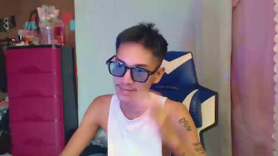 riks_tyler live cam on Cam4