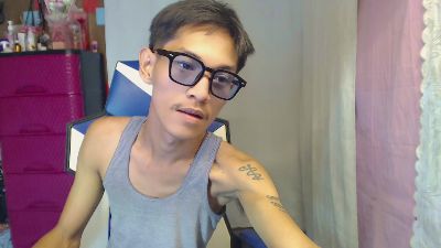 riks_tyler live cam on Cam4