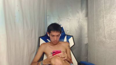 riks_tyler live cam on Cam4