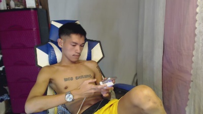 riks_tyler live cam on Cam4