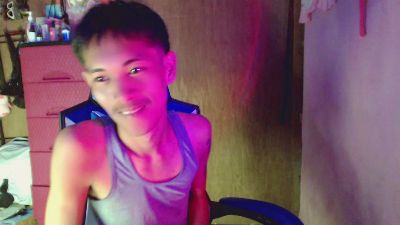 riks_tyler live cam on Cam4