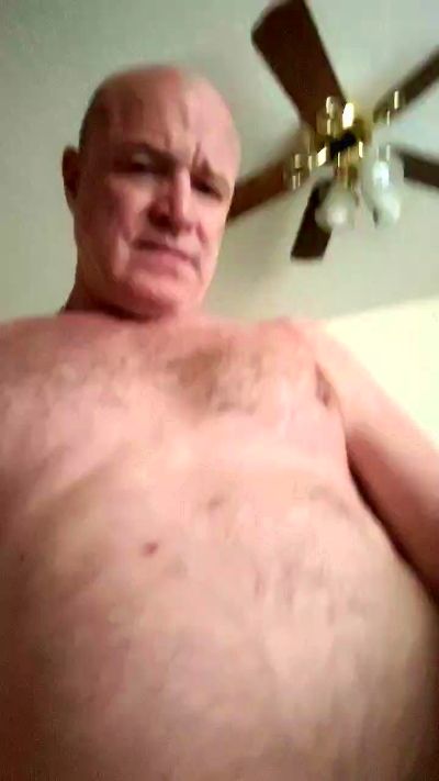 ripdogred3 live cam on Cam4