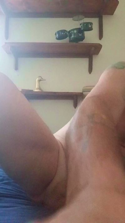 ripdogred3 live cam on Cam4