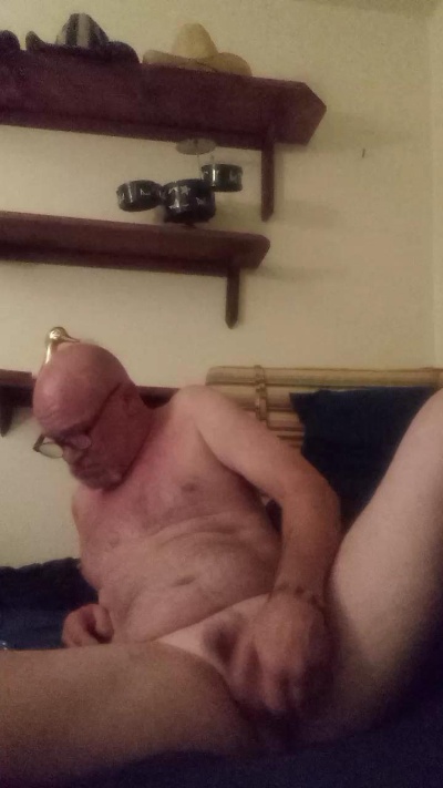 ripdogred3 live cam on Cam4