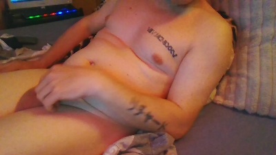 ritchyjowenie85 live cam on Cam4