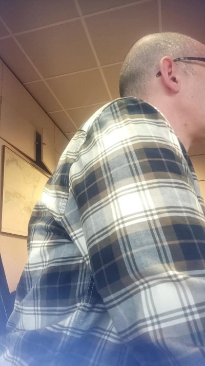 rob81cv live cam on Cam4