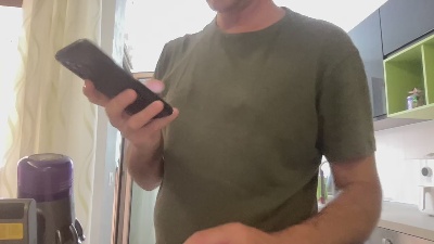 rob81cv live cam on Cam4