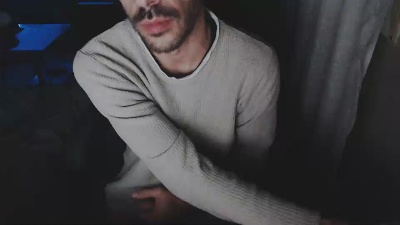 robert225 live cam on Cam4
