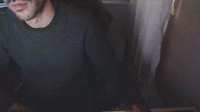 robert225 live cam on Cam4
