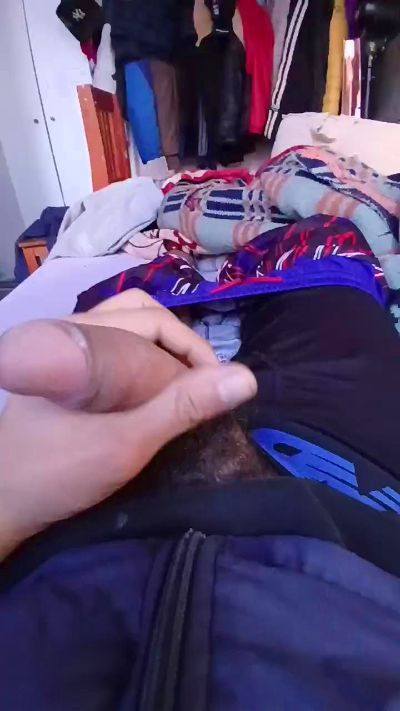robert2459 live cam on Cam4
