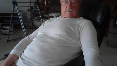 robert_51xx live cam on Cam4