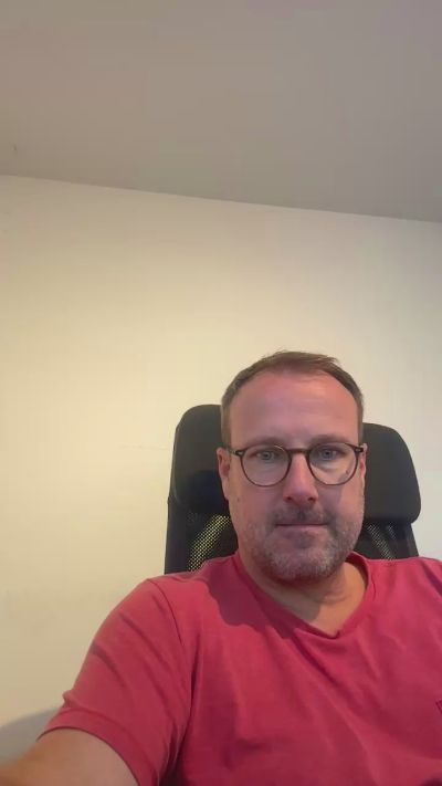 robertmeier_hot live cam on Cam4