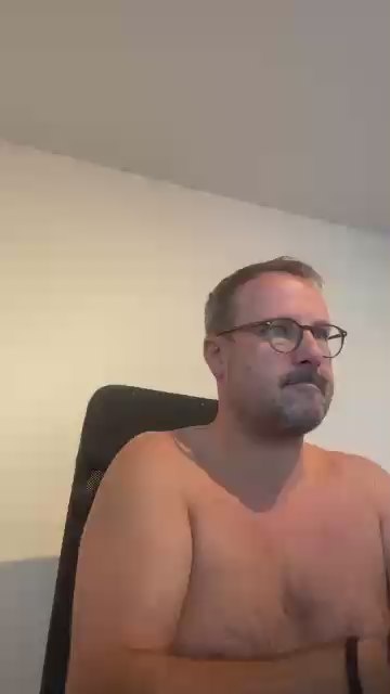 robertmeier_hot live cam on Cam4