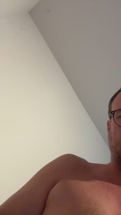 robertmeier_hot live cam on Cam4