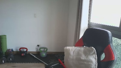 robertomoncada1 live cam on Cam4