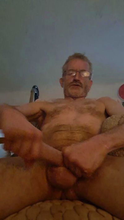robg67 live cam on Cam4