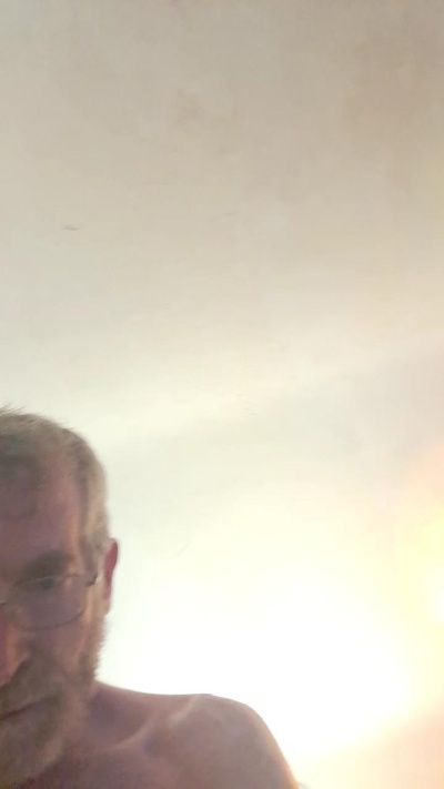 robg67 live cam on Cam4