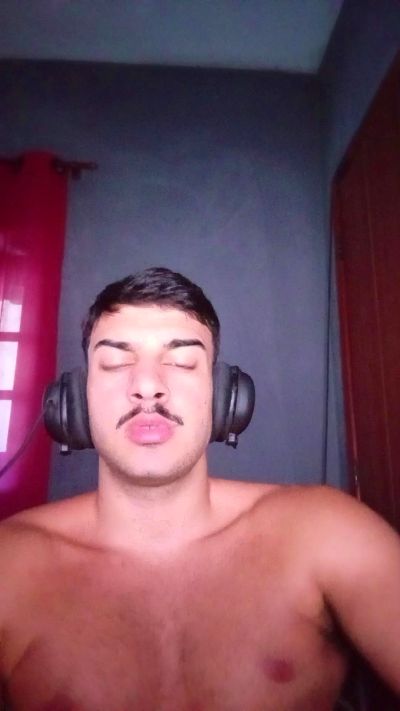 robsonhaha live cam on Cam4