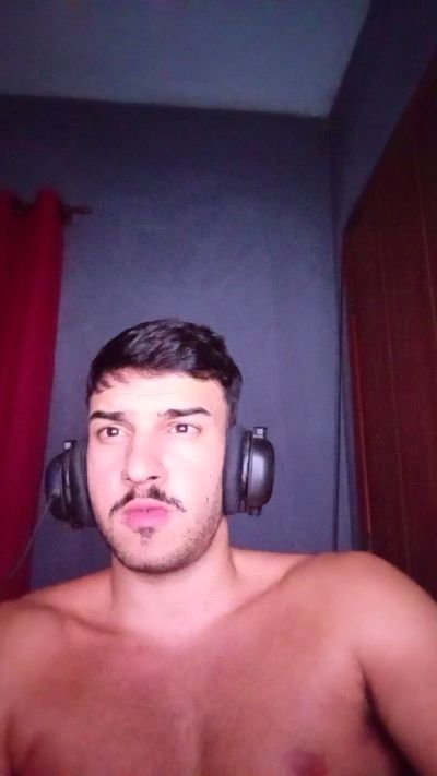 robsonhaha live cam on Cam4