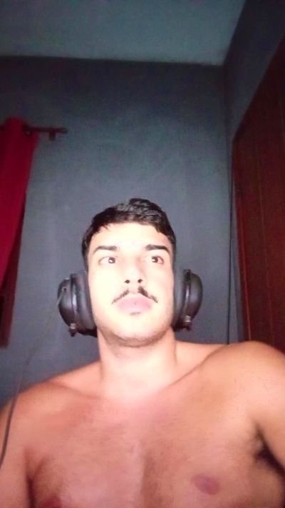 robsonhaha live cam on Cam4