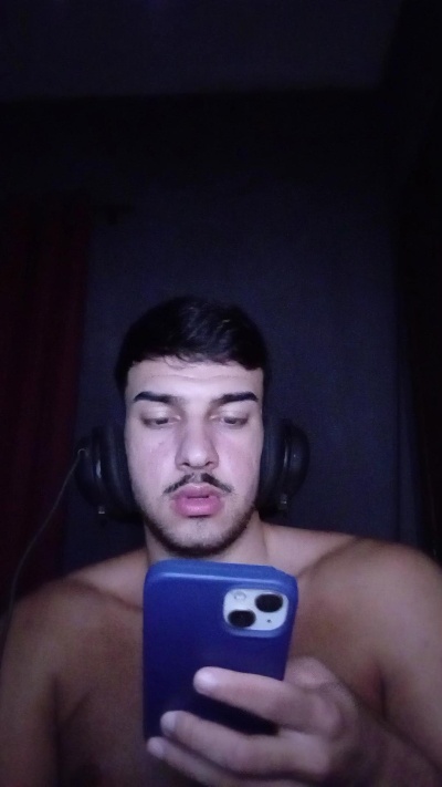 robsonhaha live cam on Cam4