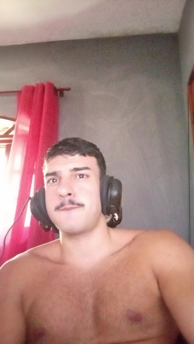 robsonhaha live cam on Cam4