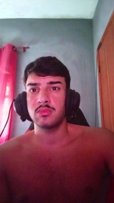 robsonhaha live cam on Cam4