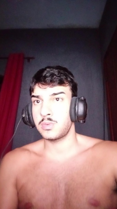 robsonhaha live cam on Cam4