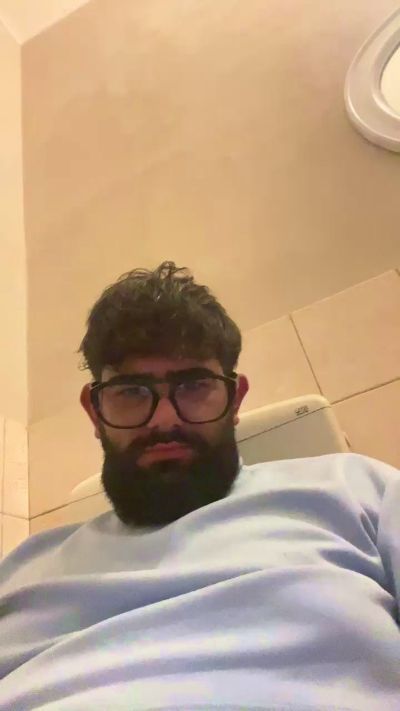 rocco487 live cam on Cam4