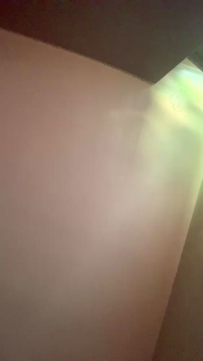 rocco847 live cam on Cam4