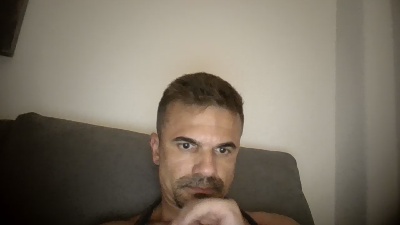 rodrigo3724 live cam on Cam4