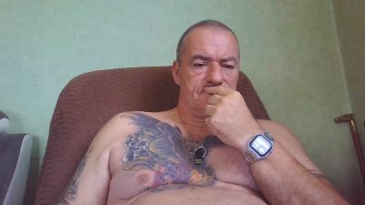 rogue47550 live cam on Cam4