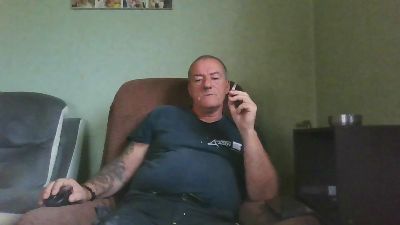 rogue47550 live cam on Cam4