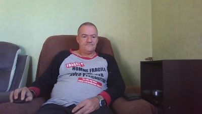 rogue47550 live cam on Cam4